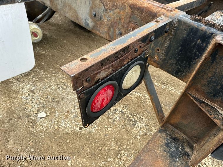 image for item EN4521 2007 International 4400 truck cab and chassis