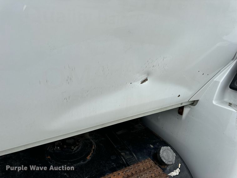 image for item EN4521 2007 International 4400 truck cab and chassis