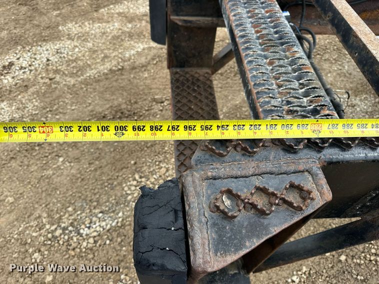 image for item EN4521 2007 International 4400 truck cab and chassis