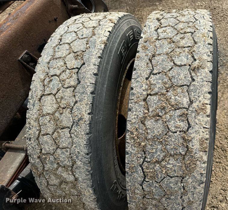 image for item EN4521 2007 International 4400 truck cab and chassis