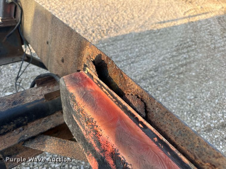 image for item EN5201 2010 International DuraStar 4300 truck cab and chassis