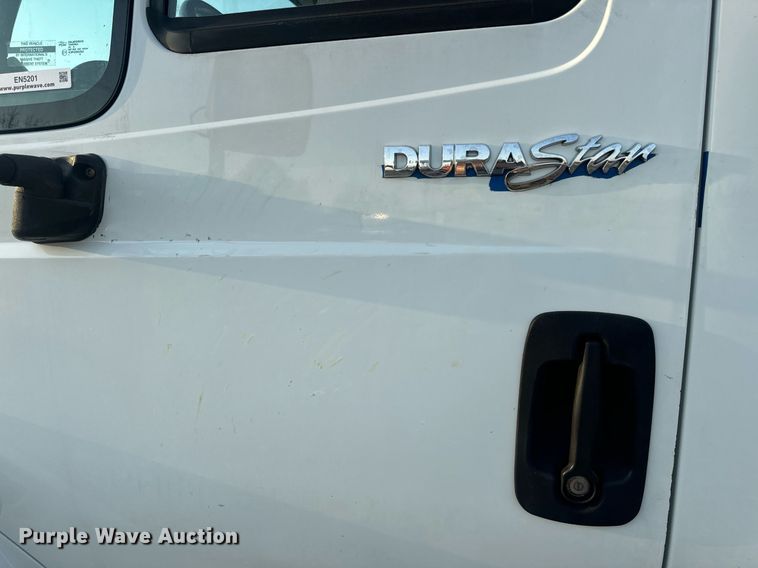 image for item EN5201 2010 International DuraStar 4300 truck cab and chassis