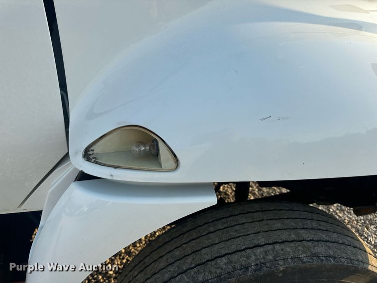 image for item EN5201 2010 International DuraStar 4300 truck cab and chassis