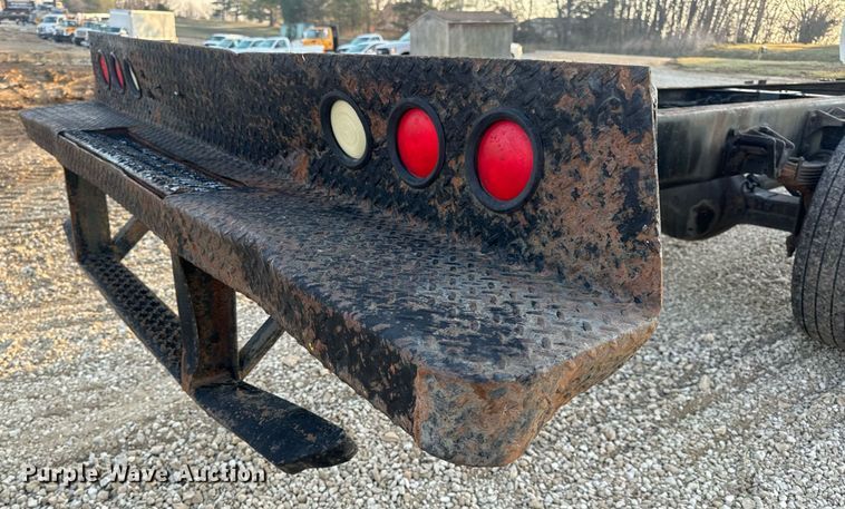 image for item EN5201 2010 International DuraStar 4300 truck cab and chassis