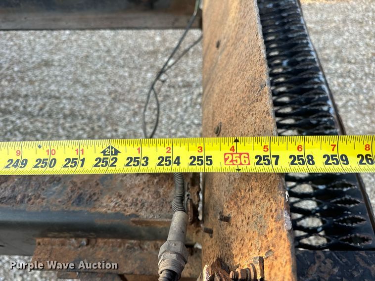 image for item EN5201 2010 International DuraStar 4300 truck cab and chassis