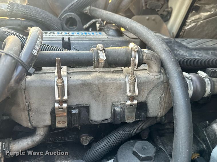 image for item EN5201 2010 International DuraStar 4300 truck cab and chassis