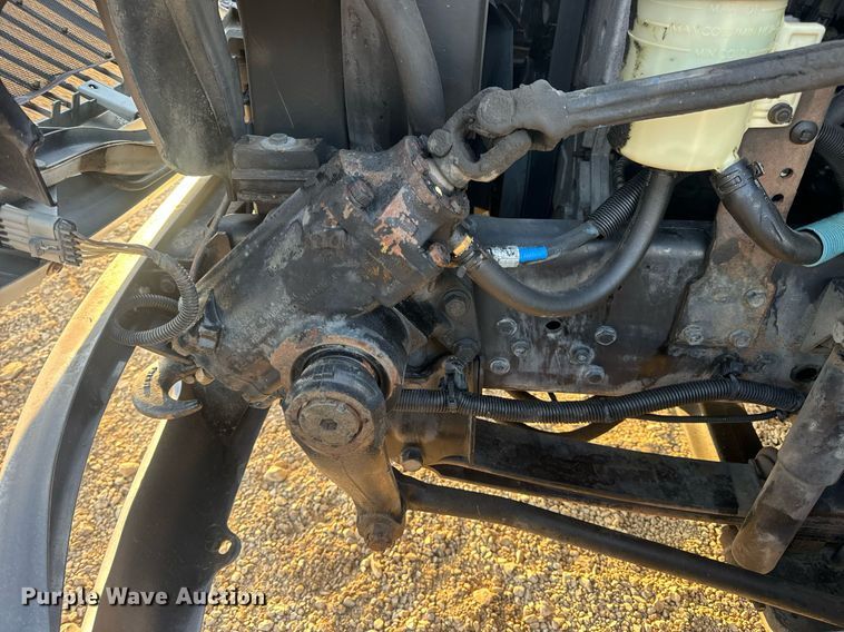 image for item EN5201 2010 International DuraStar 4300 truck cab and chassis