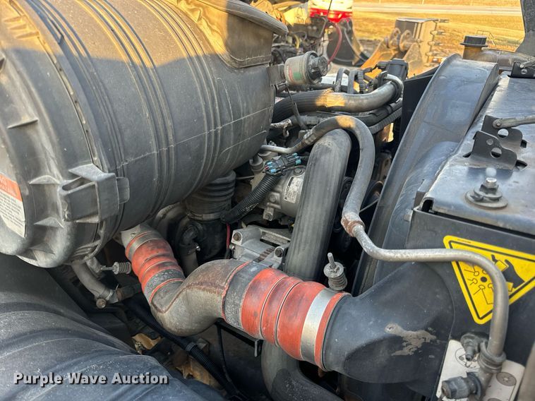 image for item EN5201 2010 International DuraStar 4300 truck cab and chassis