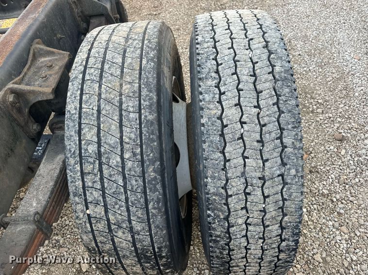 image for item EN5201 2010 International DuraStar 4300 truck cab and chassis