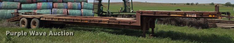 image for item EN8923 1973 Fruehauf drop deck equipment trailer