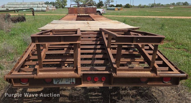 image for item EN8923 1973 Fruehauf drop deck equipment trailer