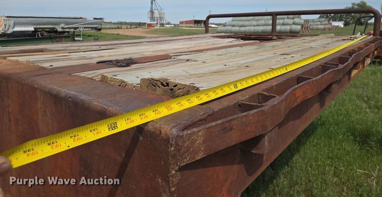 image for item EN8923 1973 Fruehauf drop deck equipment trailer