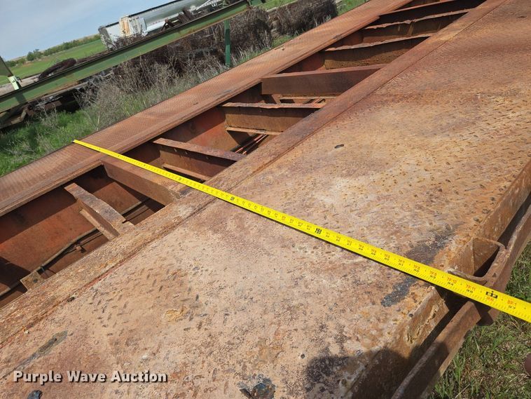 image for item EN8923 1973 Fruehauf drop deck equipment trailer