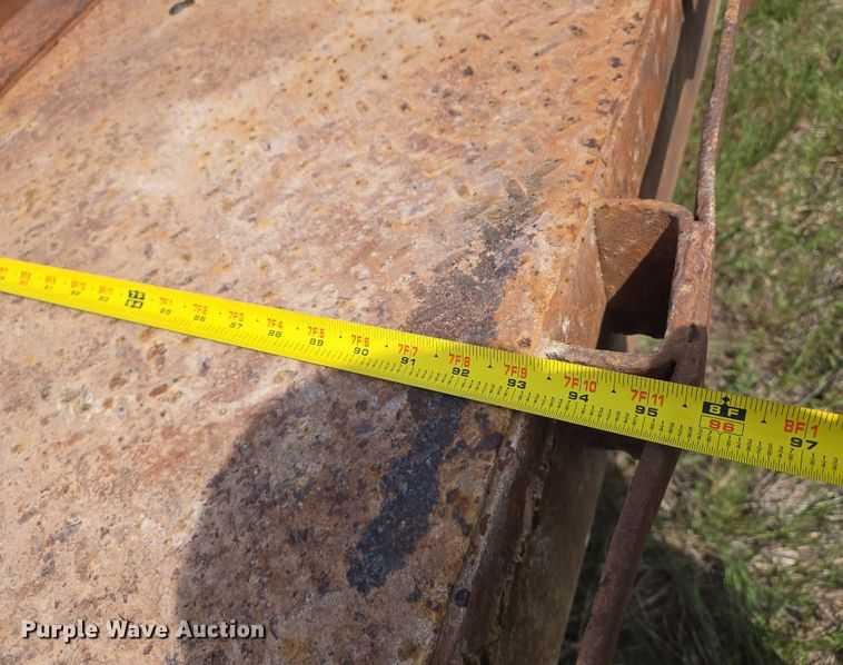 image for item EN8923 1973 Fruehauf drop deck equipment trailer