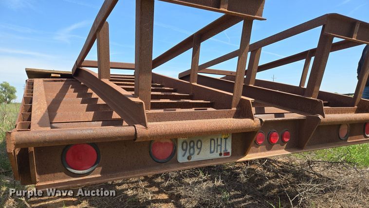 image for item EN8923 1973 Fruehauf drop deck equipment trailer