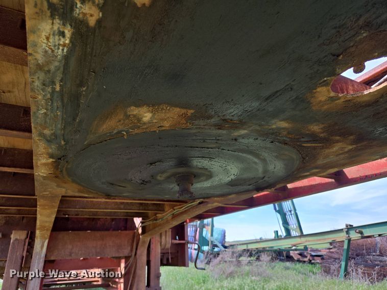 image for item EN8923 1973 Fruehauf drop deck equipment trailer