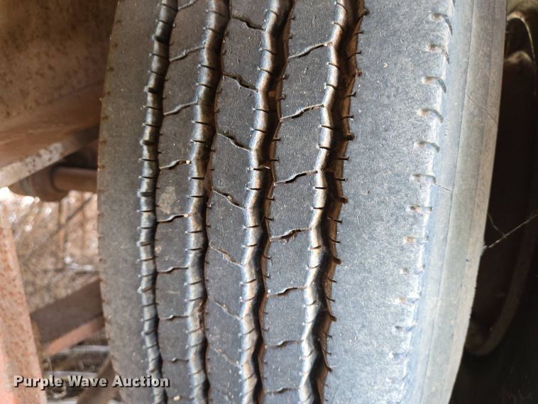 image for item EN8923 1973 Fruehauf drop deck equipment trailer