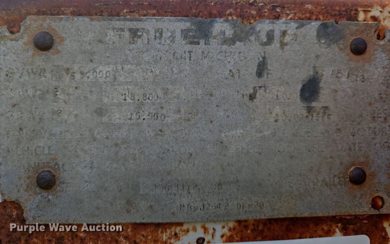 image for item EN8923 1973 Fruehauf drop deck equipment trailer