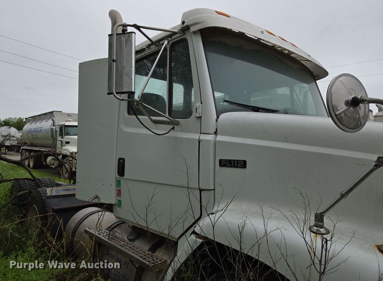 image for item EN8962 1998 Freightliner FL112 semi truck