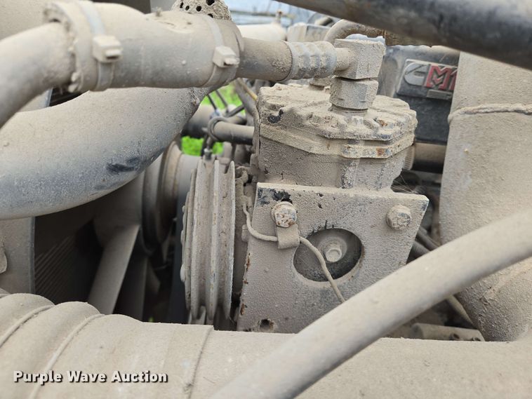 image for item EN8962 1998 Freightliner FL112 semi truck