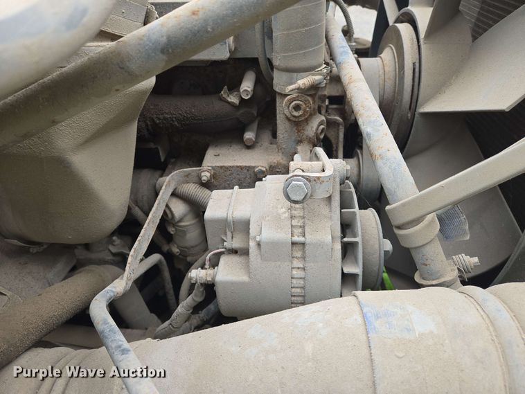 image for item EN8962 1998 Freightliner FL112 semi truck