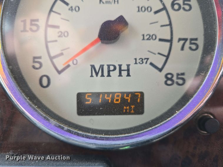 image for item EN8965 2007 International 9900ix semi truck