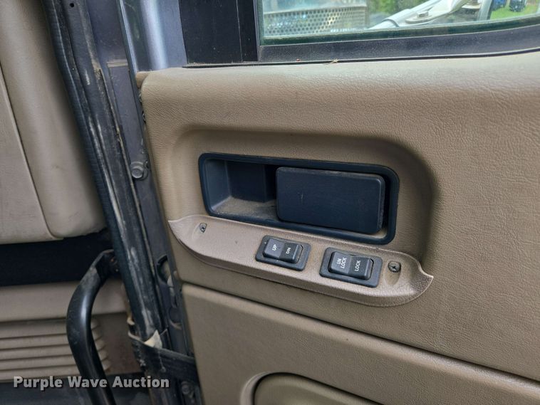 image for item EN8965 2007 International 9900ix semi truck