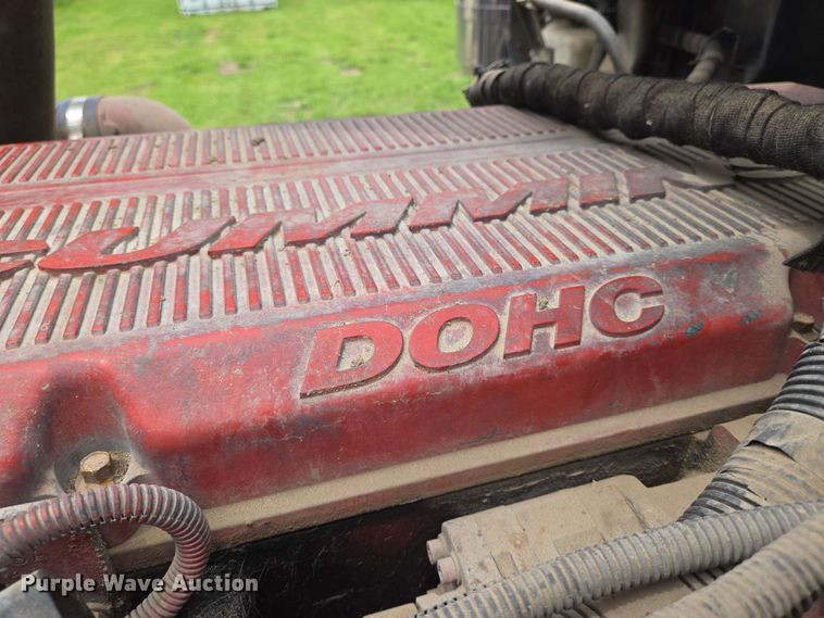 image for item EN8965 2007 International 9900ix semi truck