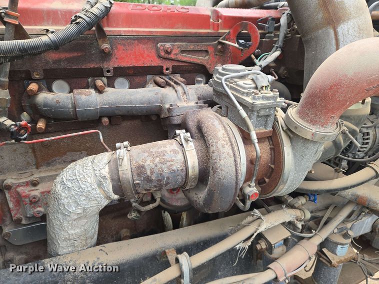 image for item EN8965 2007 International 9900ix semi truck