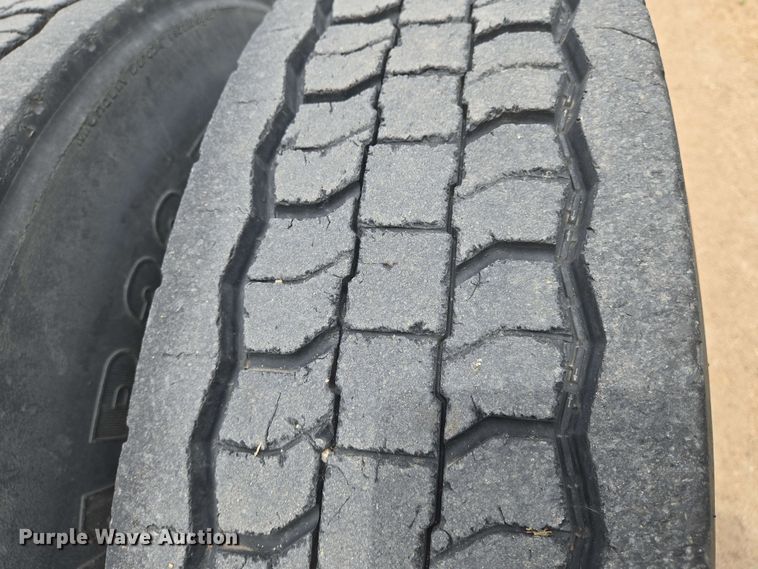 image for item EN8965 2007 International 9900ix semi truck