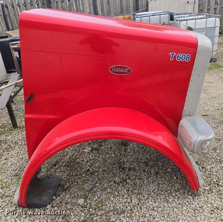 image for item EO0784 Peterbilt hood assembly