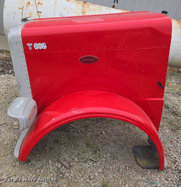 image for item EO0784 Peterbilt hood assembly