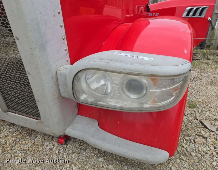 image for item EO0784 Peterbilt hood assembly