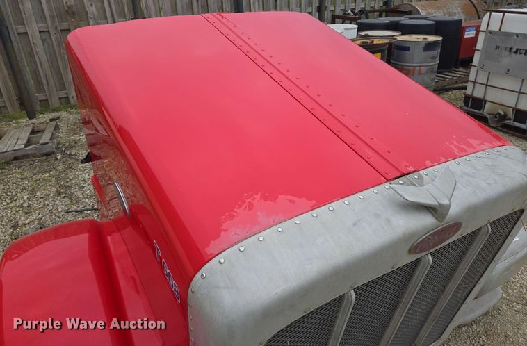 image for item EO0784 Peterbilt hood assembly