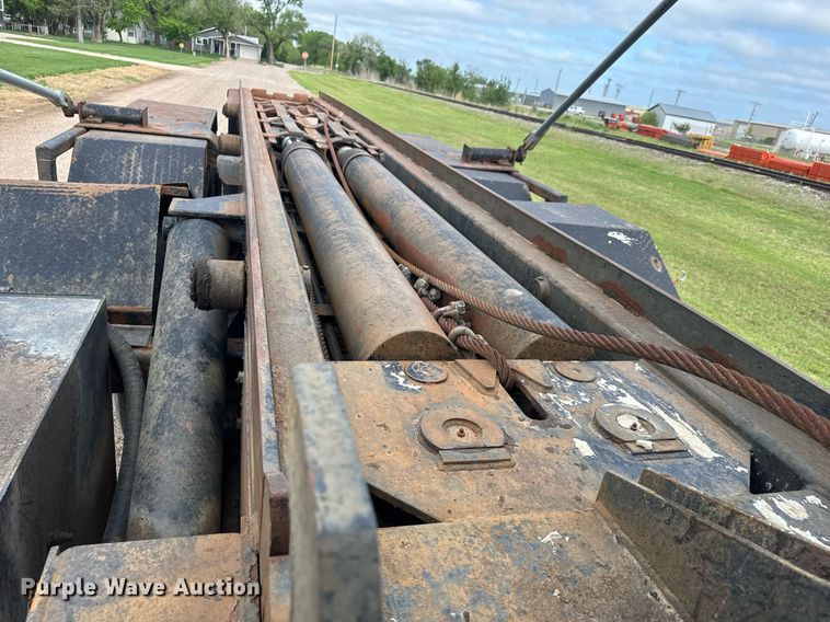 image for item EQ1415 2006 Western Star 4900FA roll-off container truck