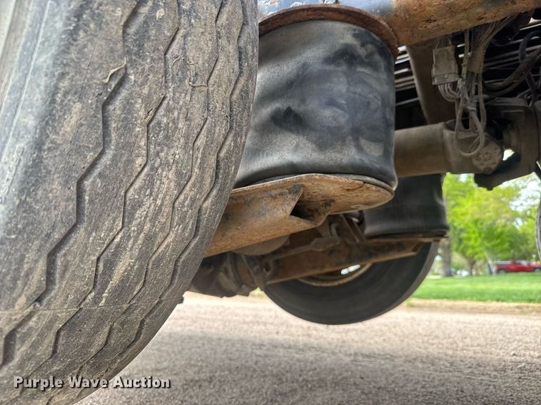 image for item EQ1415 2006 Western Star 4900FA roll-off container truck