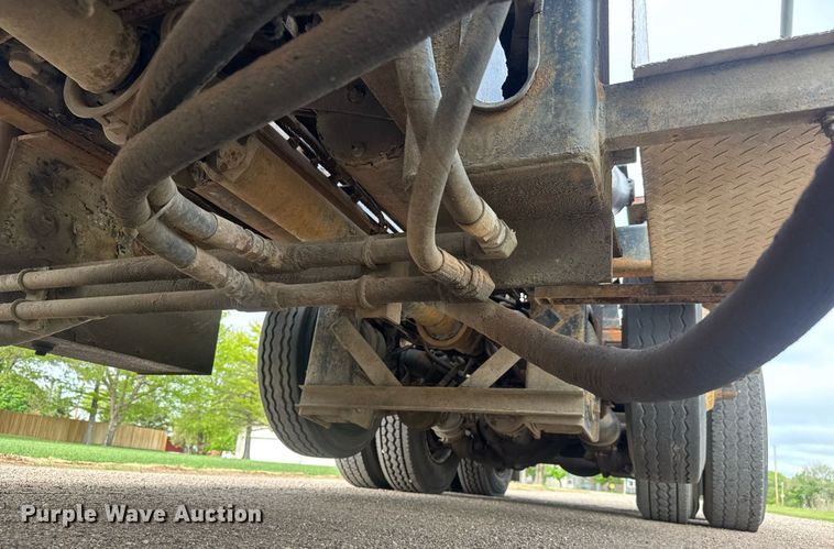 image for item EQ1415 2006 Western Star 4900FA roll-off container truck