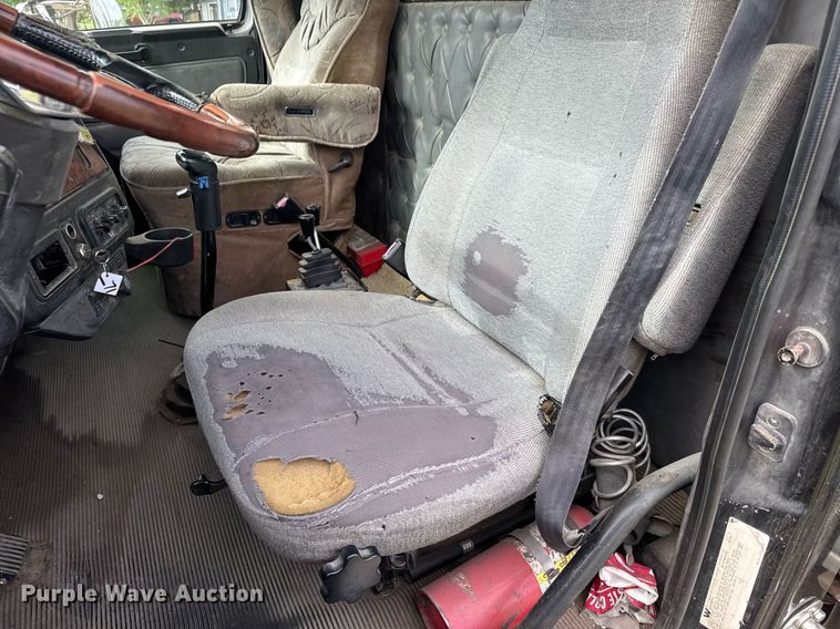 image for item EQ1415 2006 Western Star 4900FA roll-off container truck