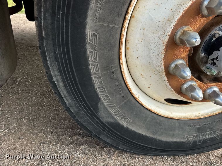 image for item EQ1415 2006 Western Star 4900FA roll-off container truck