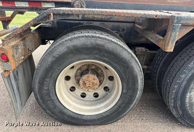 image for item EQ1415 2006 Western Star 4900FA roll-off container truck