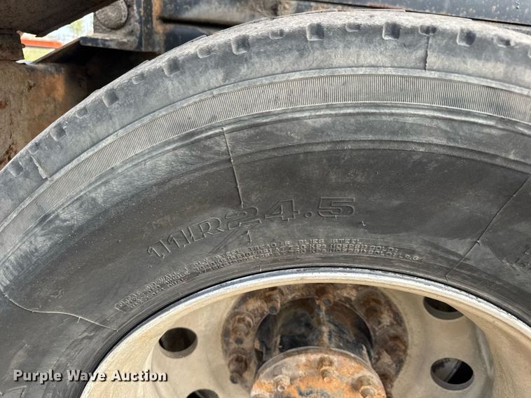 image for item EQ1415 2006 Western Star 4900FA roll-off container truck