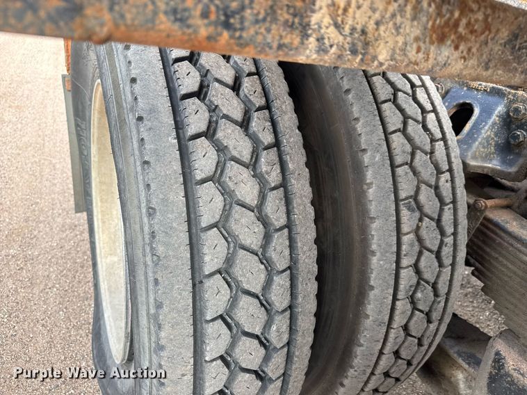 image for item EQ1415 2006 Western Star 4900FA roll-off container truck