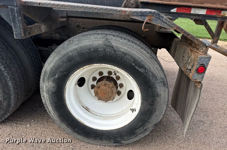 image for item EQ1415 2006 Western Star 4900FA roll-off container truck