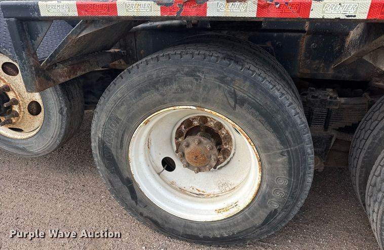 image for item EQ1415 2006 Western Star 4900FA roll-off container truck