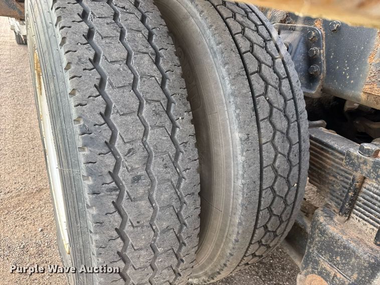 image for item EQ1415 2006 Western Star 4900FA roll-off container truck