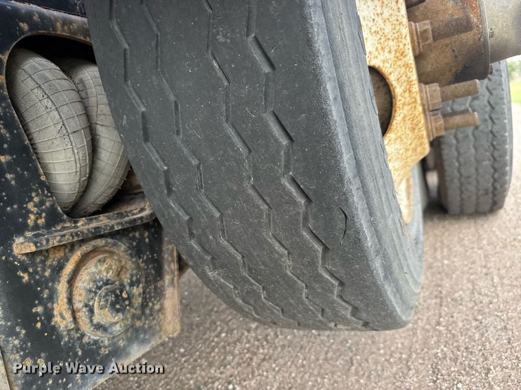 image for item EQ1415 2006 Western Star 4900FA roll-off container truck