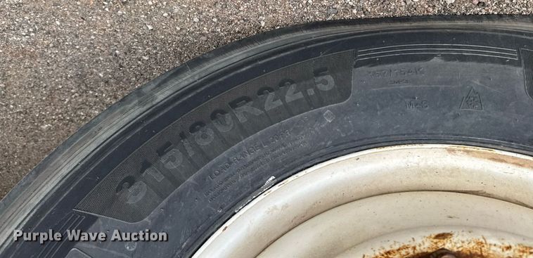 image for item EQ1416 2004 Kenworth T800 roll-off container truck