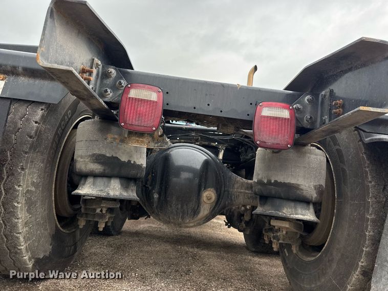 image for item EQ1420 2019 Western Star 4700SB semi truck