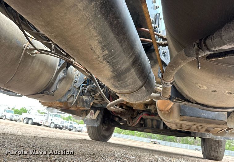 image for item EQ1420 2019 Western Star 4700SB semi truck