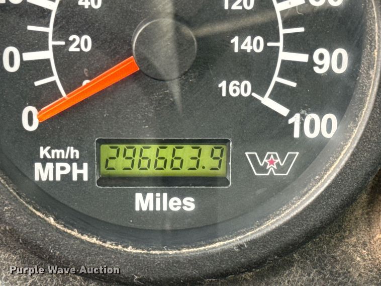 image for item EQ1420 2019 Western Star 4700SB semi truck